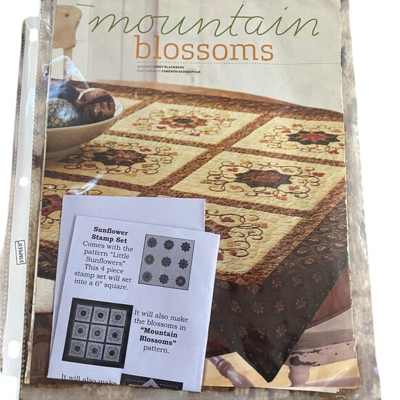 Cindy Blackberg Handwork in the Smokies Mountain Blossoms Quilt Kit Unfinished - Picture 4 of 8